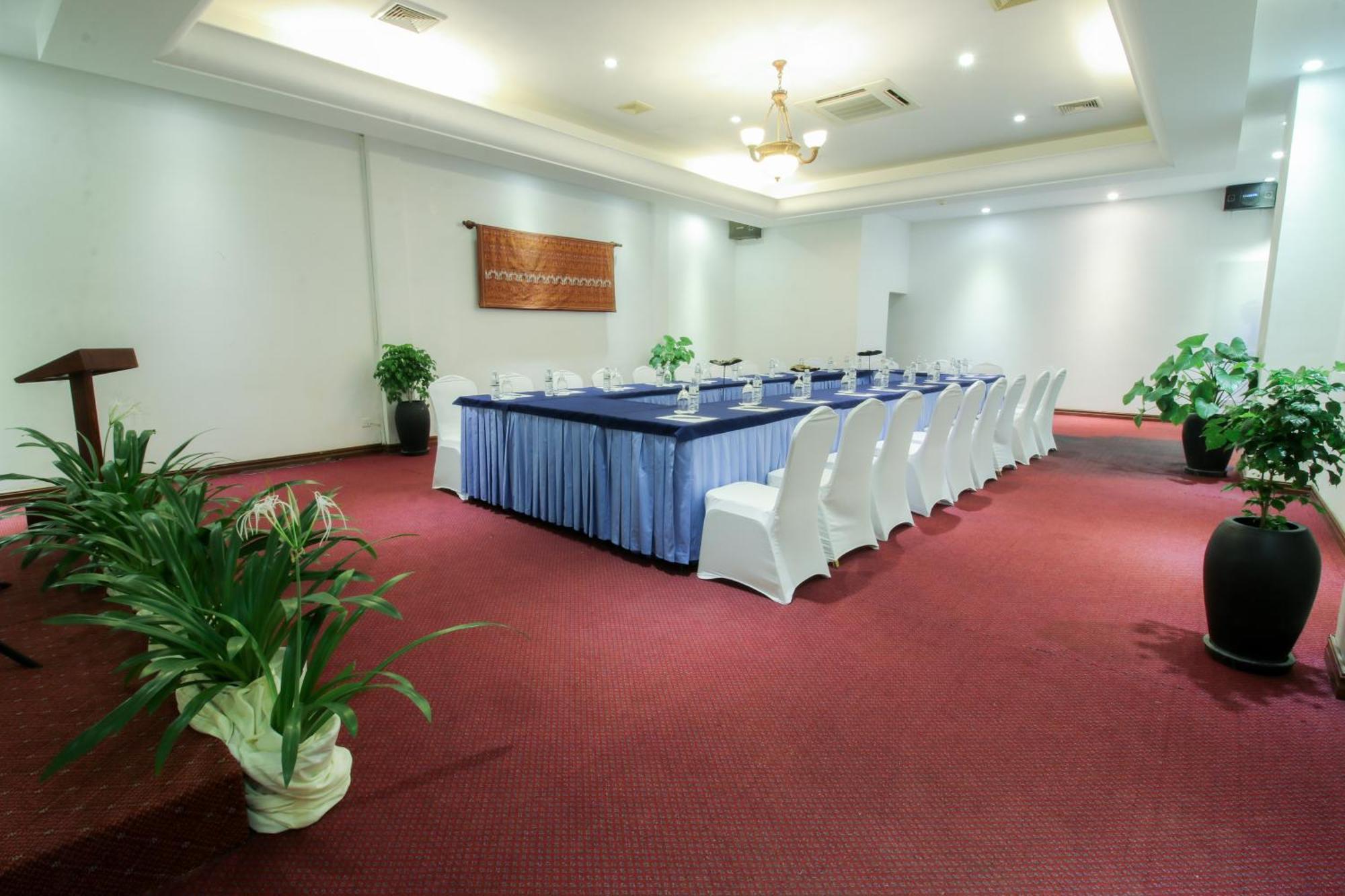 Kingdom Angkor Hotel Сием Реап Екстериор снимка