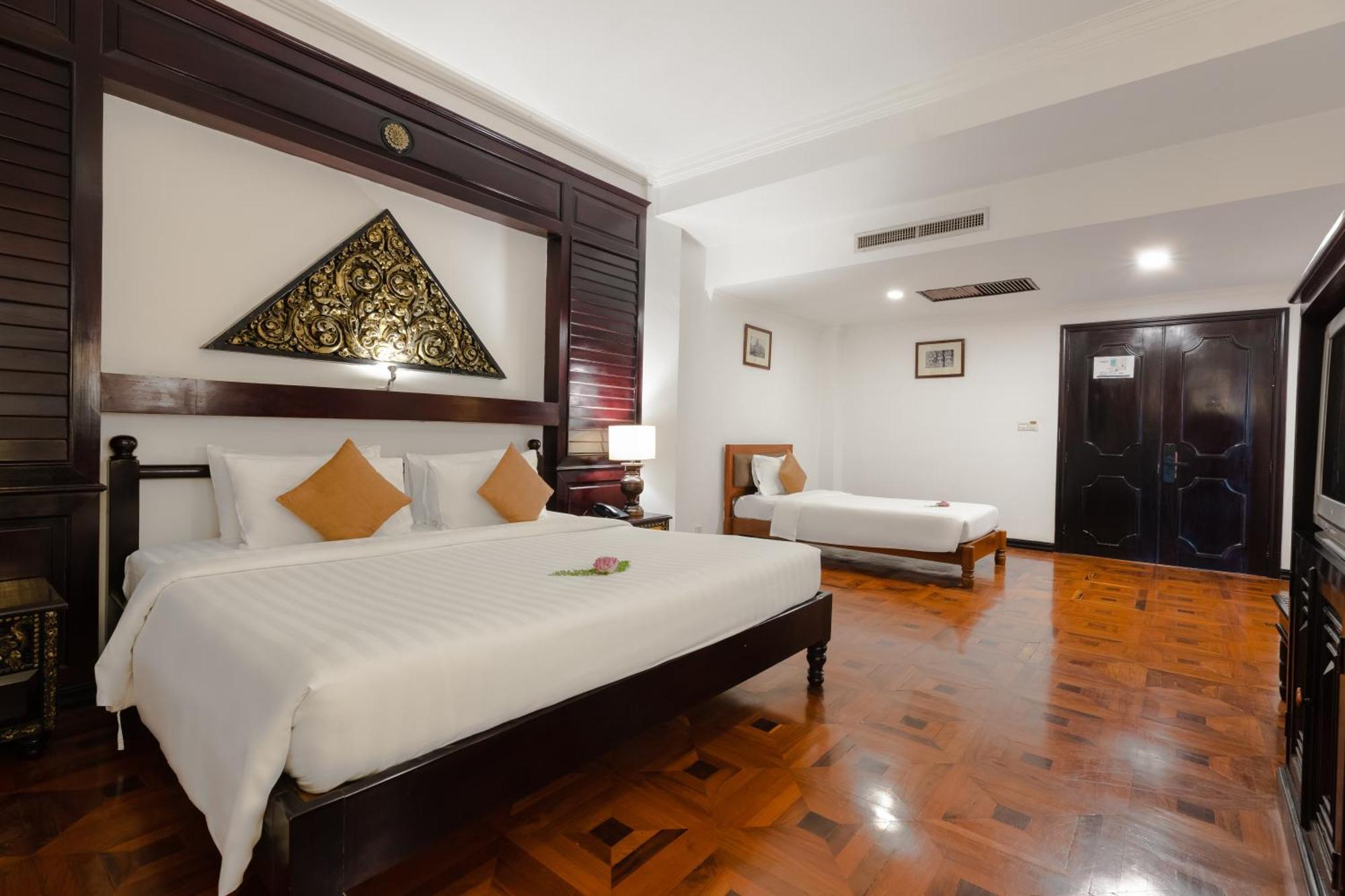 Kingdom Angkor Hotel Сием Реап Екстериор снимка