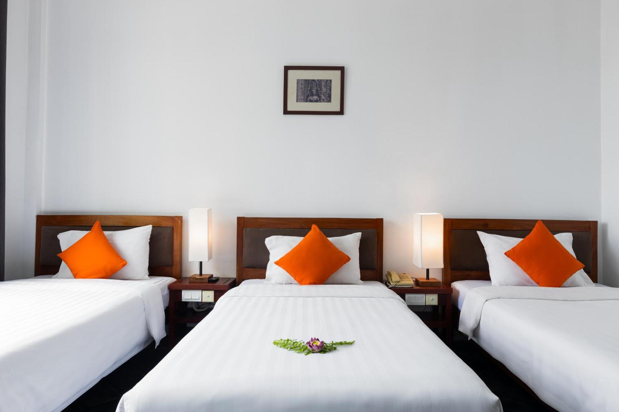 Kingdom Angkor Hotel Сием Реап Екстериор снимка